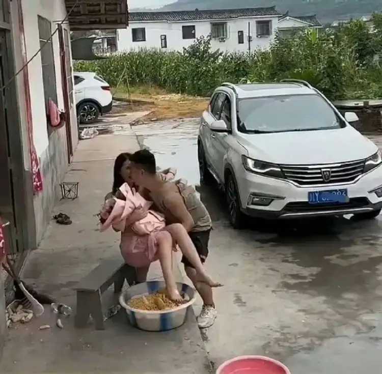 cc1c1c490712b5ef90e937886e701a2f.jpeg